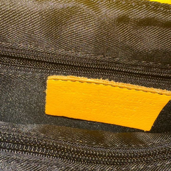 Yellow Quilted Chain Shoulder Bag - Picture 6 of 7